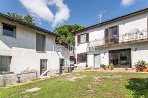 GORLA MINORE - CASA INDIPENDENTE CON GIARDINO