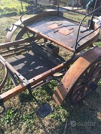 Calesse antico in legno