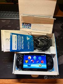 PS Vita PCH-1004 con scatola originale completa