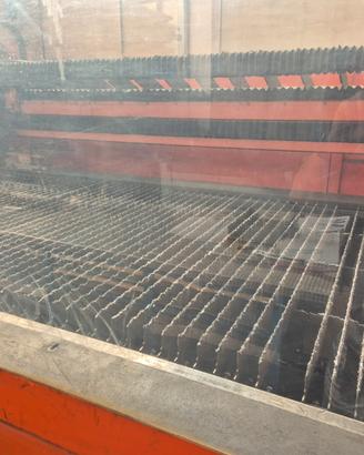 Macchia taglio laser