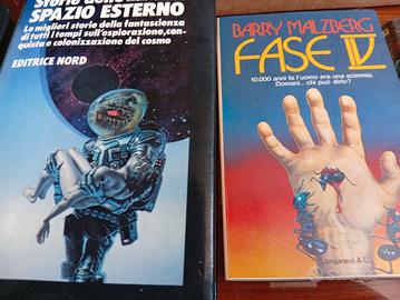 vecchi libri vintage di fantascienza
