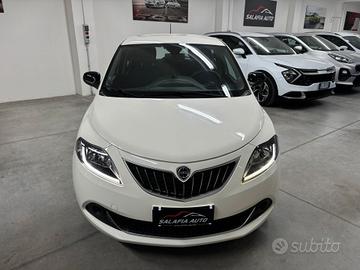 Lancia Ypsilon 1.0 FireFly 5 porte S&S Hybrid Silv
