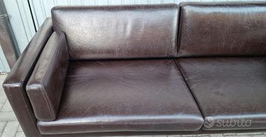 divano in vera pelle