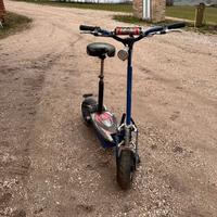 Monopattino elettrico Highper con sella