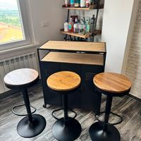 Bancone e sgabelli industrial