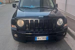 Automobile i  buono stata e su strada