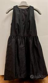 Abito Pinko nero con gonna a palloncino