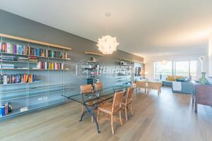 Attico di 5 locali con triplo terrazzo in classe e