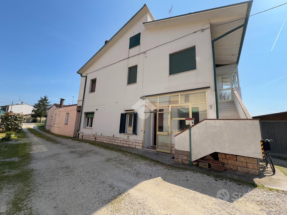 PORZIONE DI BIFAMILIARE A RAVENNA