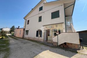 PORZIONE DI BIFAMILIARE A RAVENNA