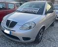 lancia-ypsilon-1-2-benzina-adatta-neopatentati