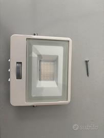 V-TAC VT-128S-1 Luci esterno con sensore regolabil