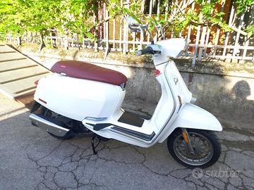 PROMO Lambretta V 125 Special BIANCA-F.FIN.50%