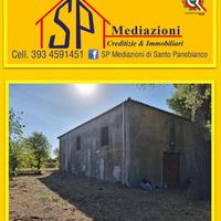 Magazzino con area esterna