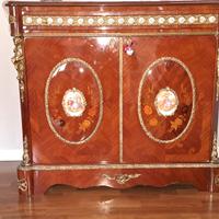 mobili antiquariato 