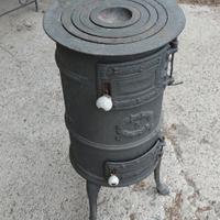 Stufa e porta fiori in ferro