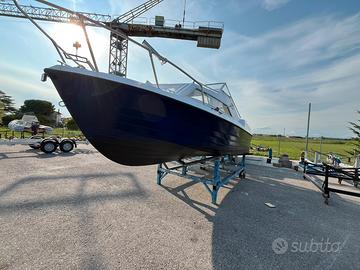 Barca semicabinata 6mt