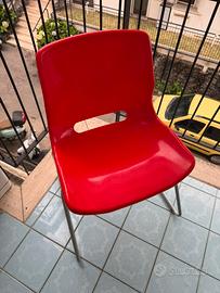 Sedie ikea colorate bianche e rosse