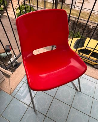 Sedie ikea colorate bianche e rosse