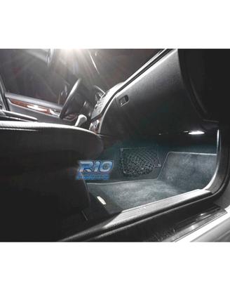 PLAFONI LED PER PIEDI E PORTE PER MERCEDES