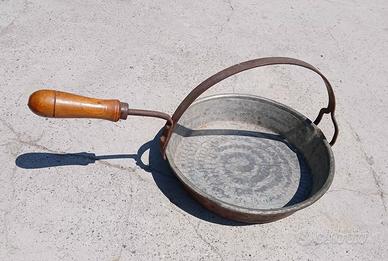 Antica padella in rame con doppio manico 30 cm