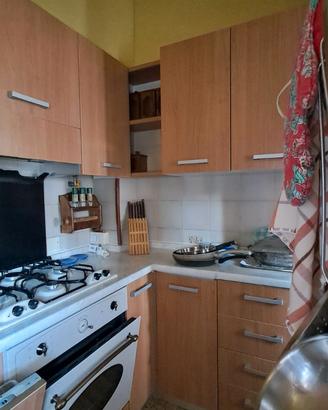 cucina completa di ottimi elettrodomestici