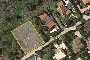 Lotto di 750mq Fontane Bianche edificabile