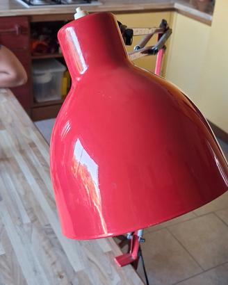 lampada da architetto rossa