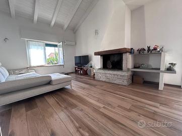 CASA INDIPENDENTE A AMEGLIA