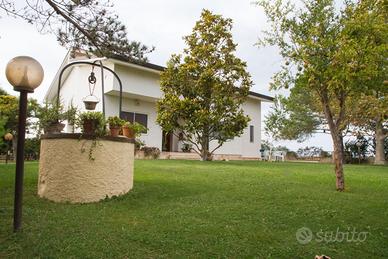 Marina di Ginosa villa con giardino ed ampio orto