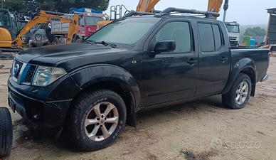Nissan Navara Double Cab 4WD LE