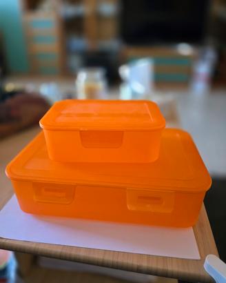 Contenitori in plastica