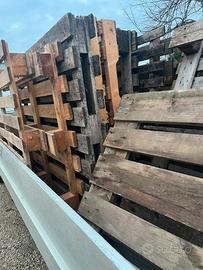 Bancali in legno usati