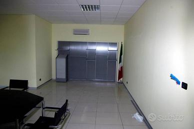 Immobile di 600 m² con 1 locale a Terranuova Bracc