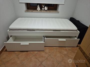 Letto ikea con cassetti