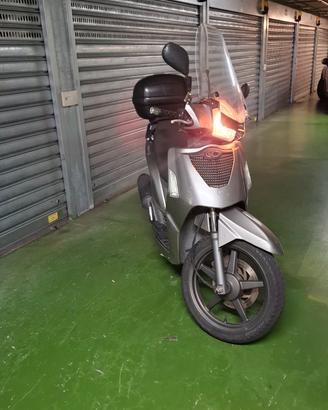 Kymco  People S 200
