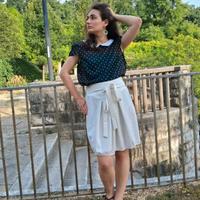 Gonna bianca a vita alta con fiocco. Taglia S