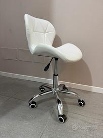 Sedia a rotelle da scrivania