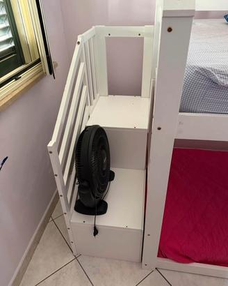 Cameretta bambini con scivolo