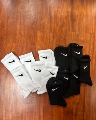 Calzini nike bianchi e neri
