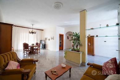 Appartamento via Savona 77, Mondragone