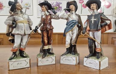 Statuine 4 moschettieri in Capodimonte