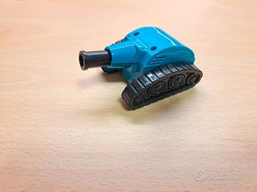 Piccolo carro armato giocattolo