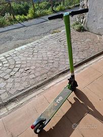 Monopattino elettrico per ragazzi e bambini