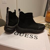 Guess sneackers alte n. 37