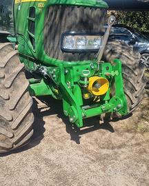 Sollevatore anteriore per trattore