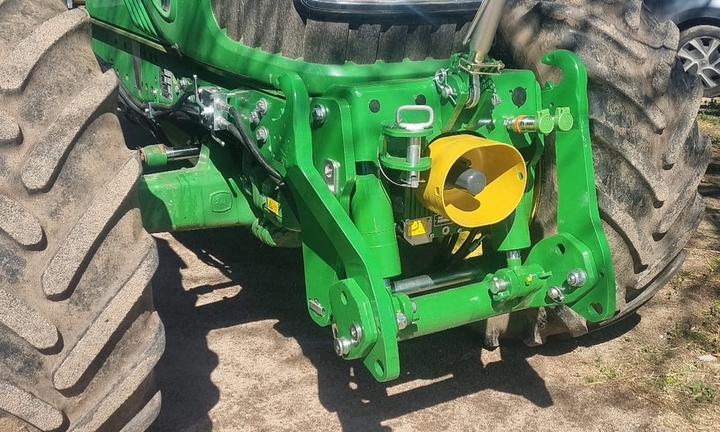 Sollevatore anteriore per trattore