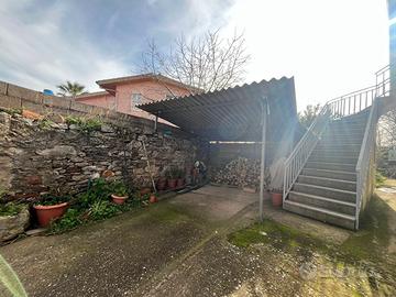 Indipendente con giardino fronte e retro