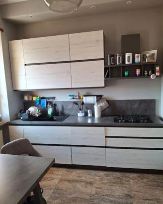 cucina parallela – comprata 2022