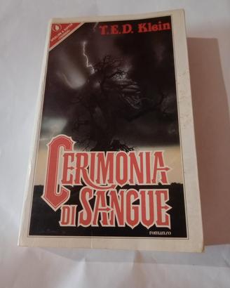 903 Romanzo T.E.D. KLEIN  Cerimonia di sangue 